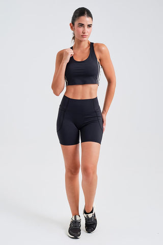 Leggings Cortos Negros con Bolsillos y Cintura Compresiva