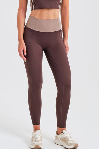 Leggings Largos Marrones con Bolsillos y Cintura Compresiva