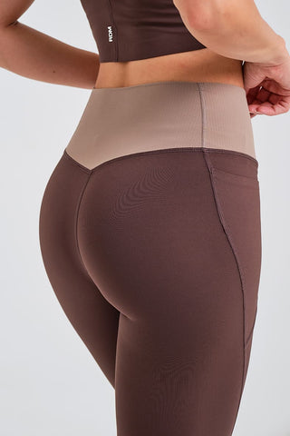 Leggings Largos Marrones con Bolsillos y Cintura Compresiva