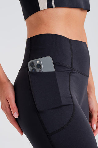 Leggings Ciclistas Negros con Bolsillos y Cintura Compresiva