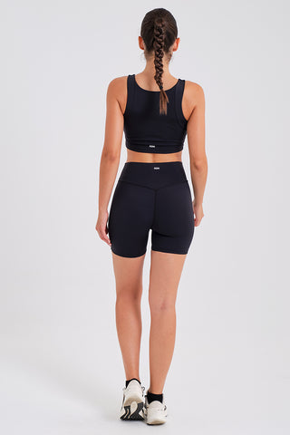 Top Deportivo Negro con Detalle en Contraste y Relleno Interior