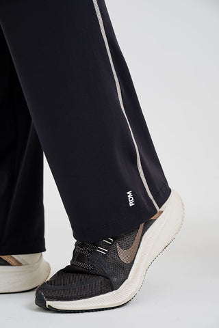 Leggings Acampanados Negros con Contraste y Cintura Compresiva