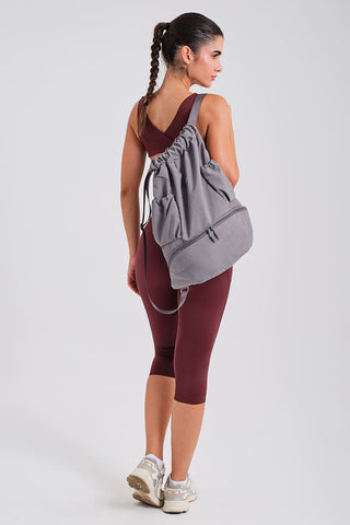 MOCHILA GRIS